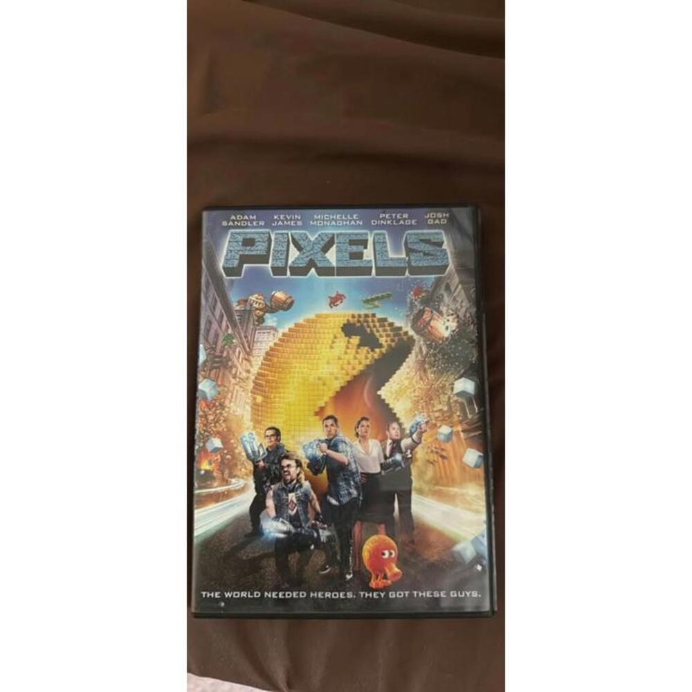Pixels DVD movie w/ Adam Sandler, Kevin James, Peter Dinklage
